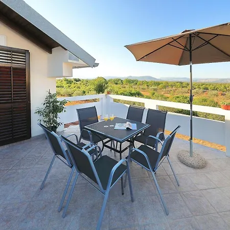 Antona Дом отдыха Шибеник