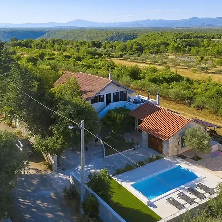 Дом отдыха Antona Шибеник