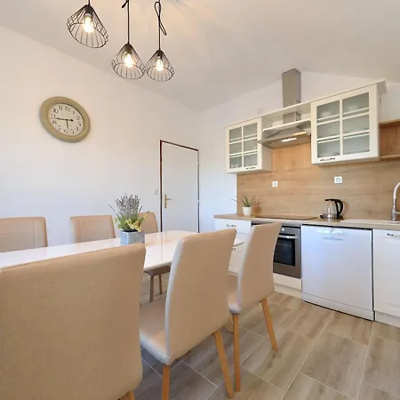 Antona Шибеник